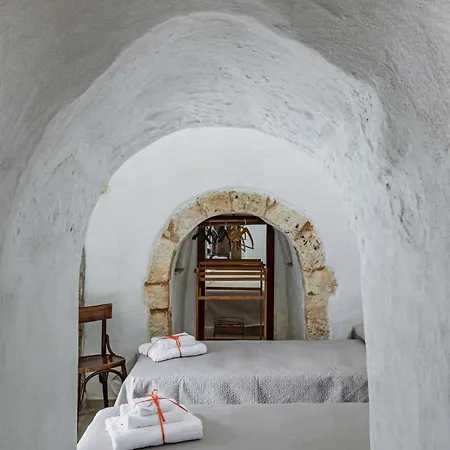 Willa Trullo Saraceno By Rentbeat