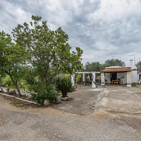 Trullo Saraceno By Rentbeat 别墅 *